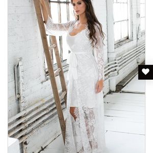 ELLE NEW YORK WHITE BRIDAL LACE ROBE